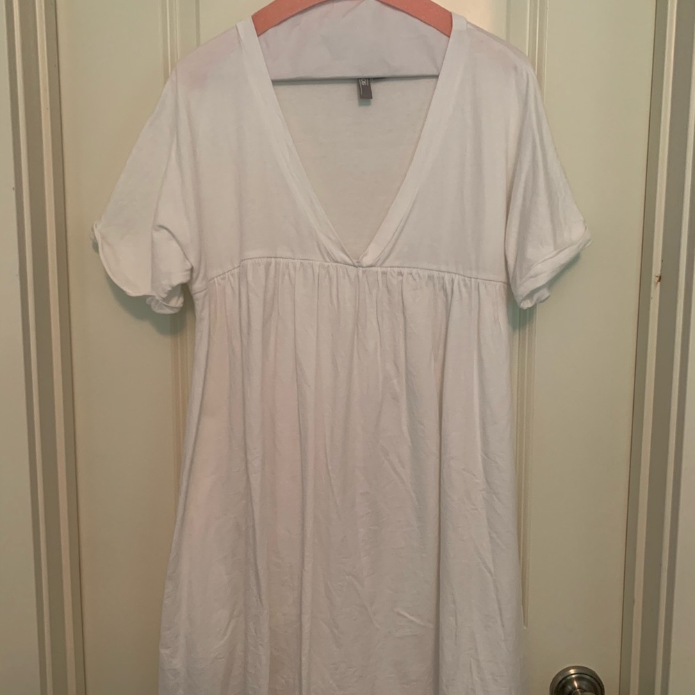 White ruffle flowy dress